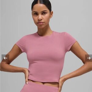 Alo softsculpt precision short sleeve top , wild rose